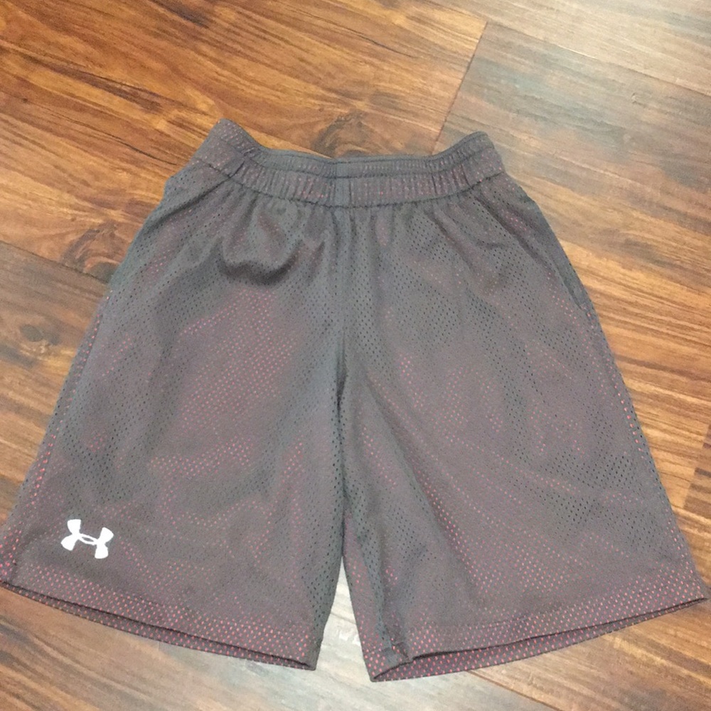 Under Armour Boys Shorts, Size YMD